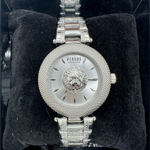 Versace Versus Silver Men's Watch - Picture 2 of 5